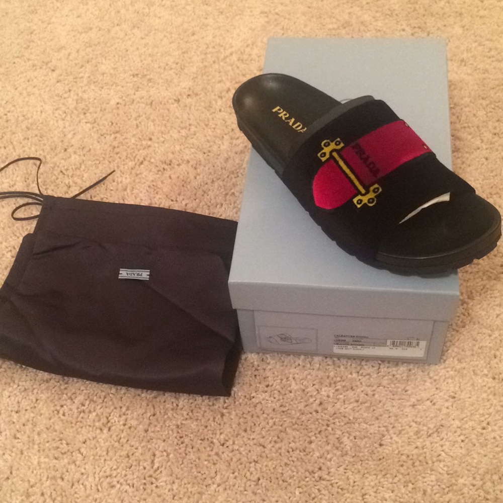 Prada  (SOLD NOT AVAILABLE TO BUY)